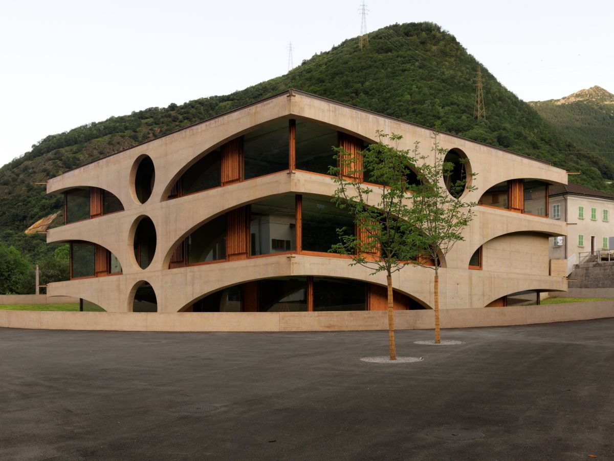 2012_Grono_Edificio scolastico_Foto Javier Miquel Verme_01_16-9.jpg